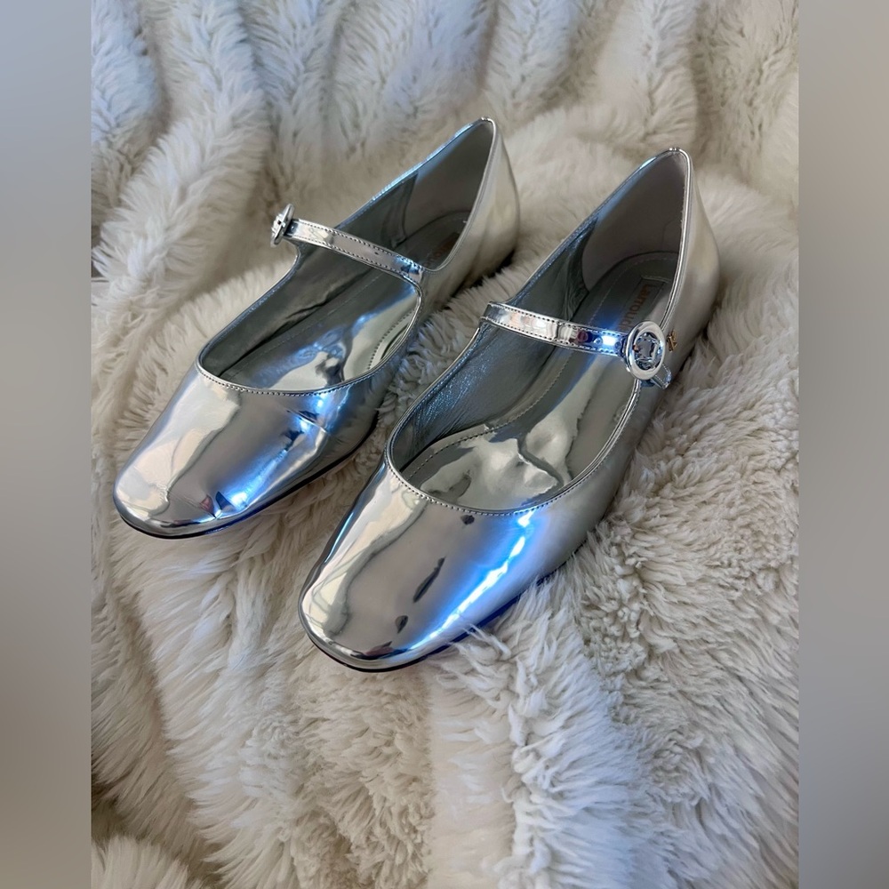 NIB Larroude Blair Ballet Flat in Silver Specchio sz 9